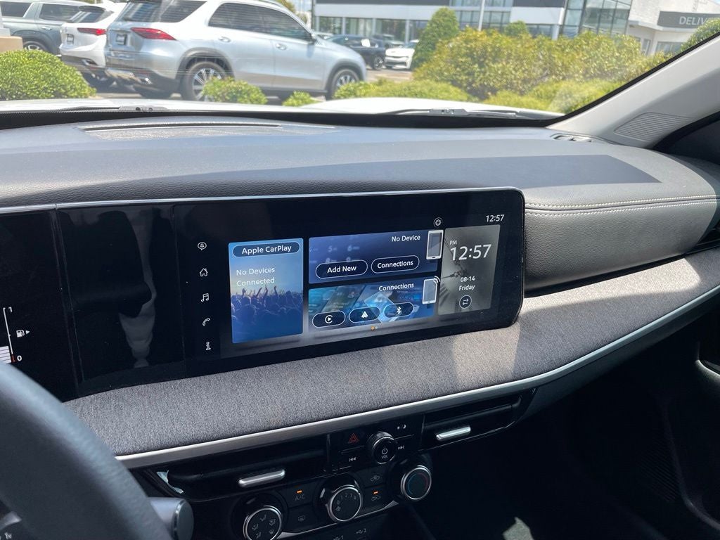 2025 Nissan Kicks SV