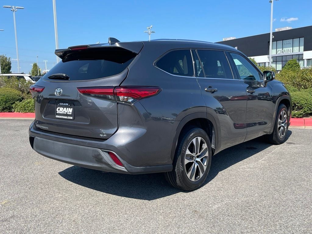 2021 Toyota Highlander XLE