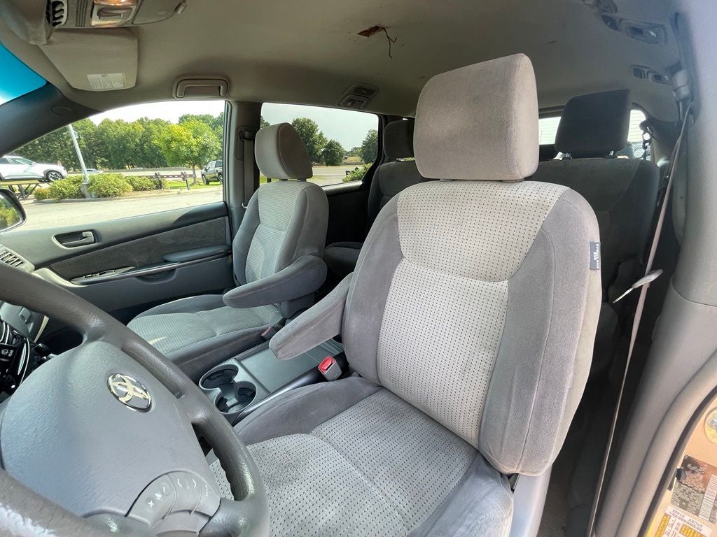 2009 Toyota Sienna LE
