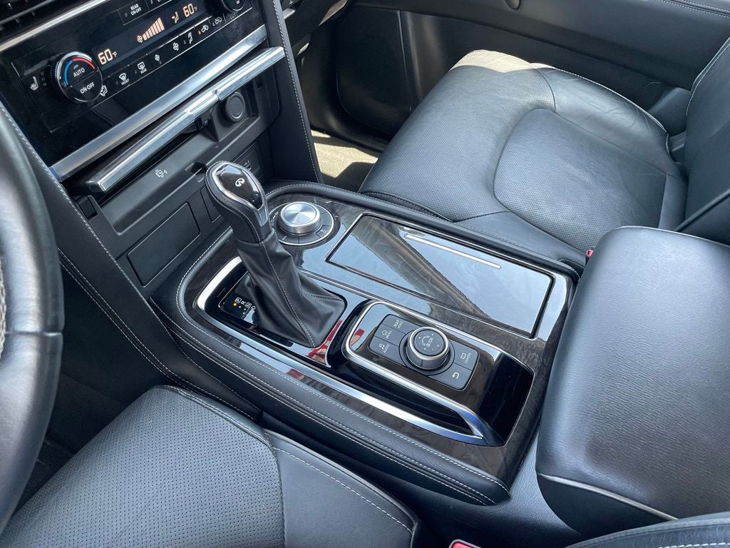 2024 INFINITI QX80 LUXE