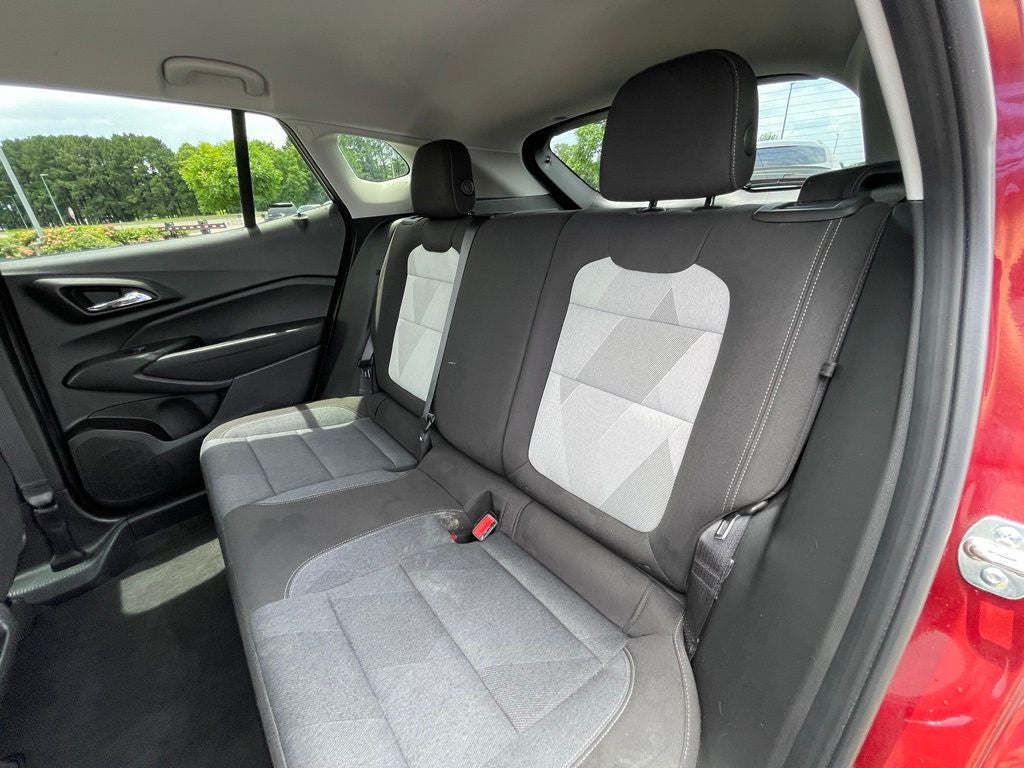 2025 Chevrolet Trax LS