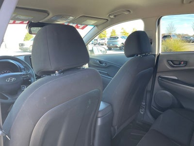 2022 Hyundai KONA SEL