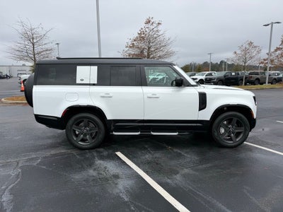 2023 Land Rover Defender 130 X-Dynamic SE