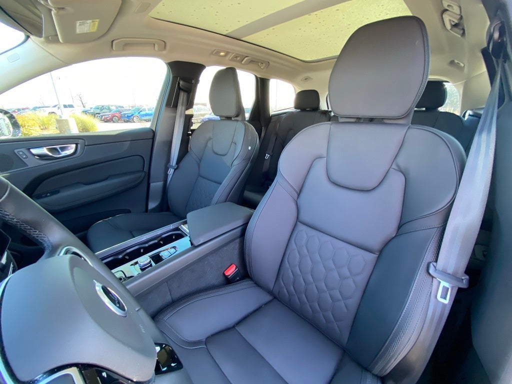 2026 Volvo XC60 B5 Core