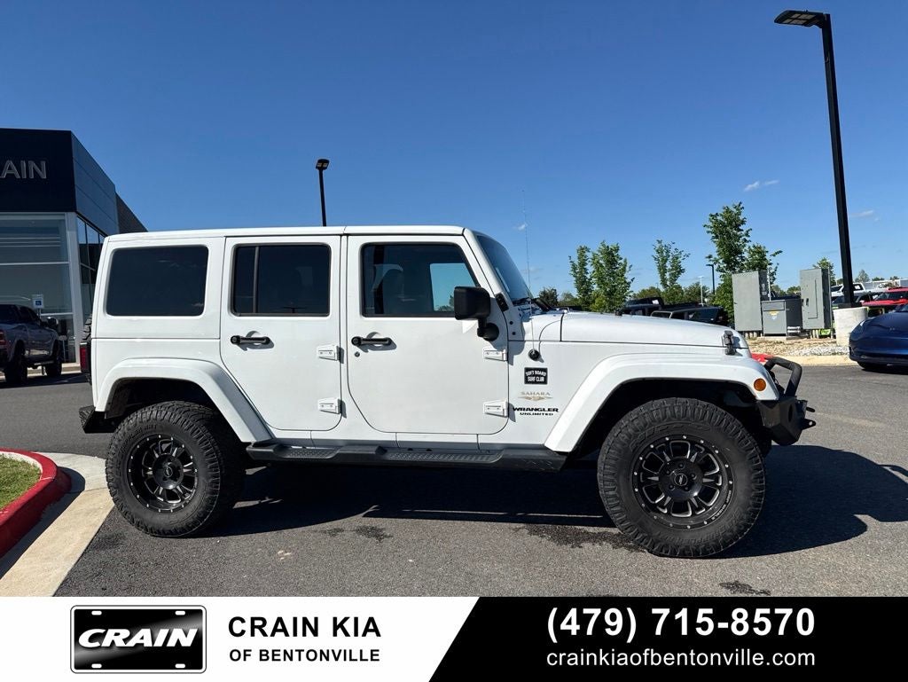 2013 Jeep Wrangler Unlimited Sahara - 4WD / CLEAN CARFAX / ONE OWNER