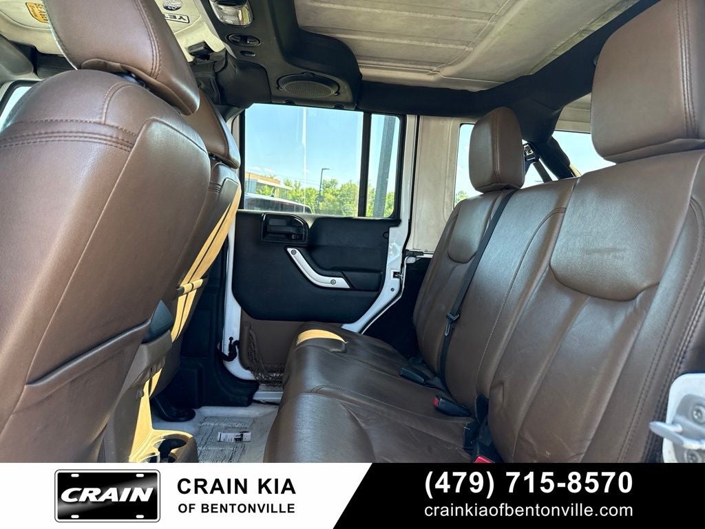 2013 Jeep Wrangler Unlimited Sahara - 4WD / CLEAN CARFAX / ONE OWNER