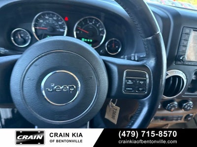 2013 Jeep Wrangler Unlimited Sahara - 4WD / CLEAN CARFAX / ONE OWNER