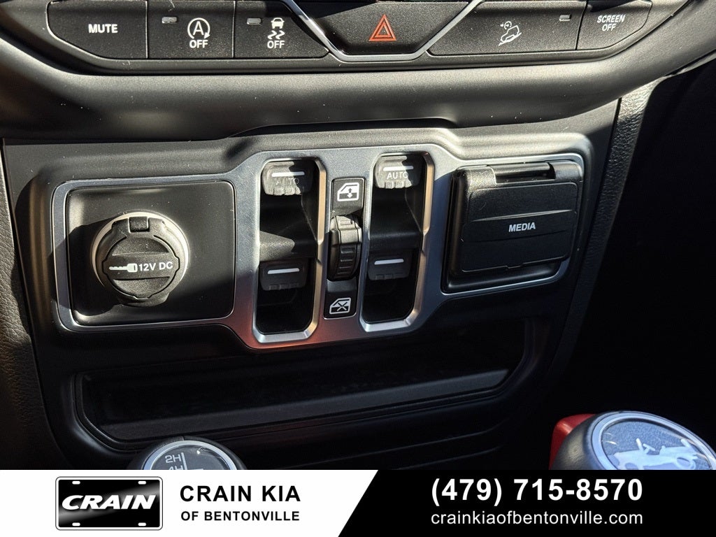 2019 Jeep Wrangler Unlimited Sahara Altitude - 4WD