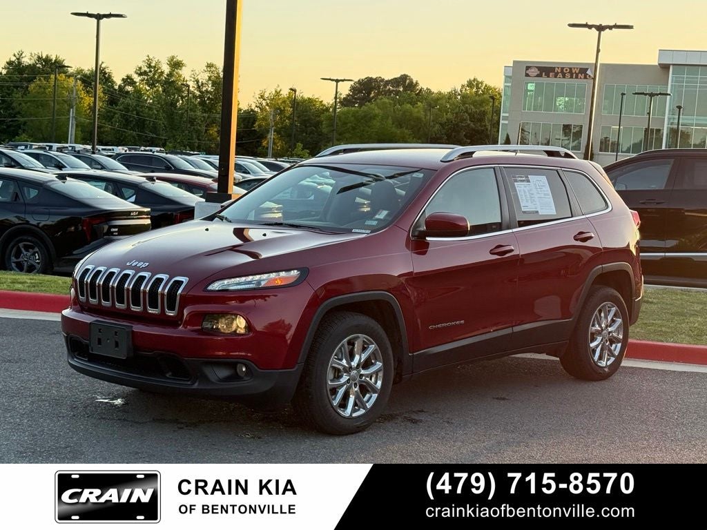 2016 Jeep Cherokee Latitude - CLEAN CARFAX