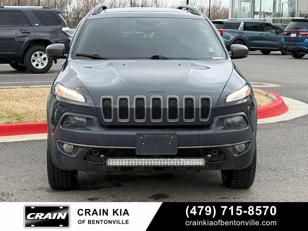 2016 Jeep Cherokee Trailhawk - 4WD / SUNROOF / CLEAN CARFAX