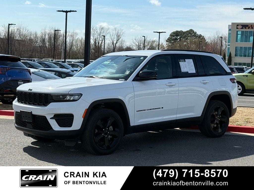 2023 Jeep Grand Cherokee Altitude - 4WD / CARFAX ONE OWNER