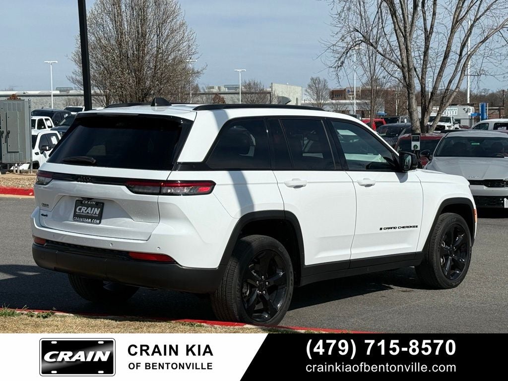 2023 Jeep Grand Cherokee Altitude - 4WD / CARFAX ONE OWNER