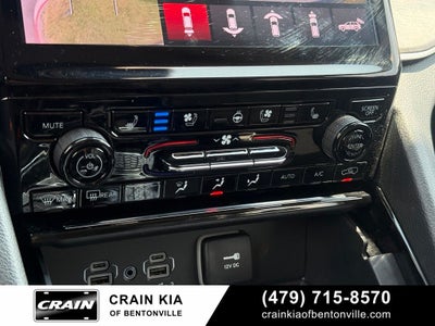 2023 Jeep Grand Cherokee L Limited - 4WD / PANO ROOF / ONE OWNER
