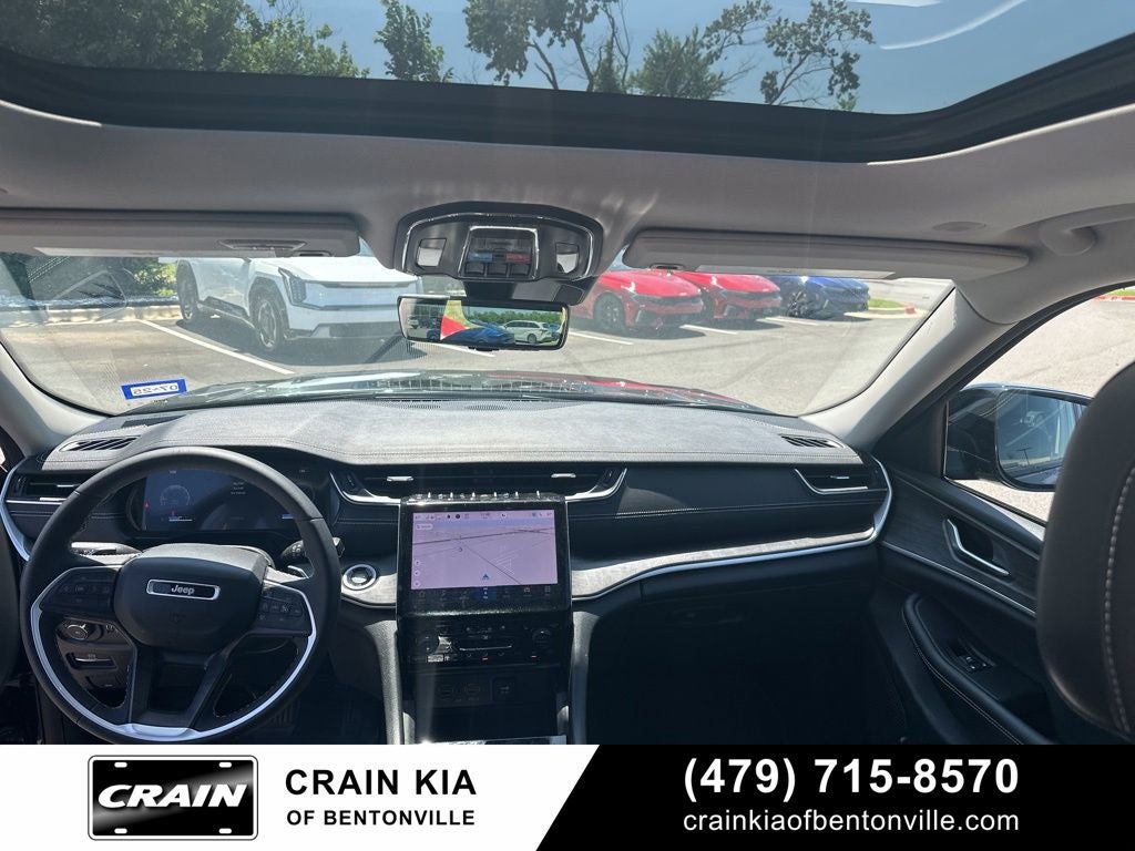 2023 Jeep Grand Cherokee L Limited - 4WD / PANO ROOF / ONE OWNER