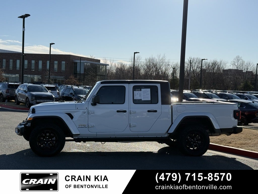 2022 Jeep Gladiator Overland - 4WD / CLEAN CARFAX