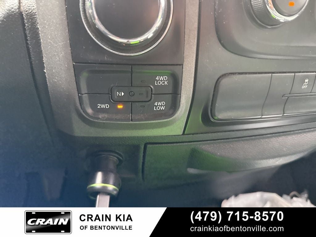 2018 RAM 1500 Express - 4WD / LIFTED!