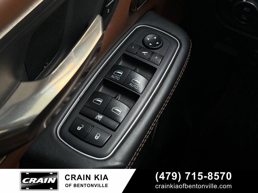 2020 RAM 1500 Limited - 4WD / PANORAMIC SUNROOF / LIFTED!