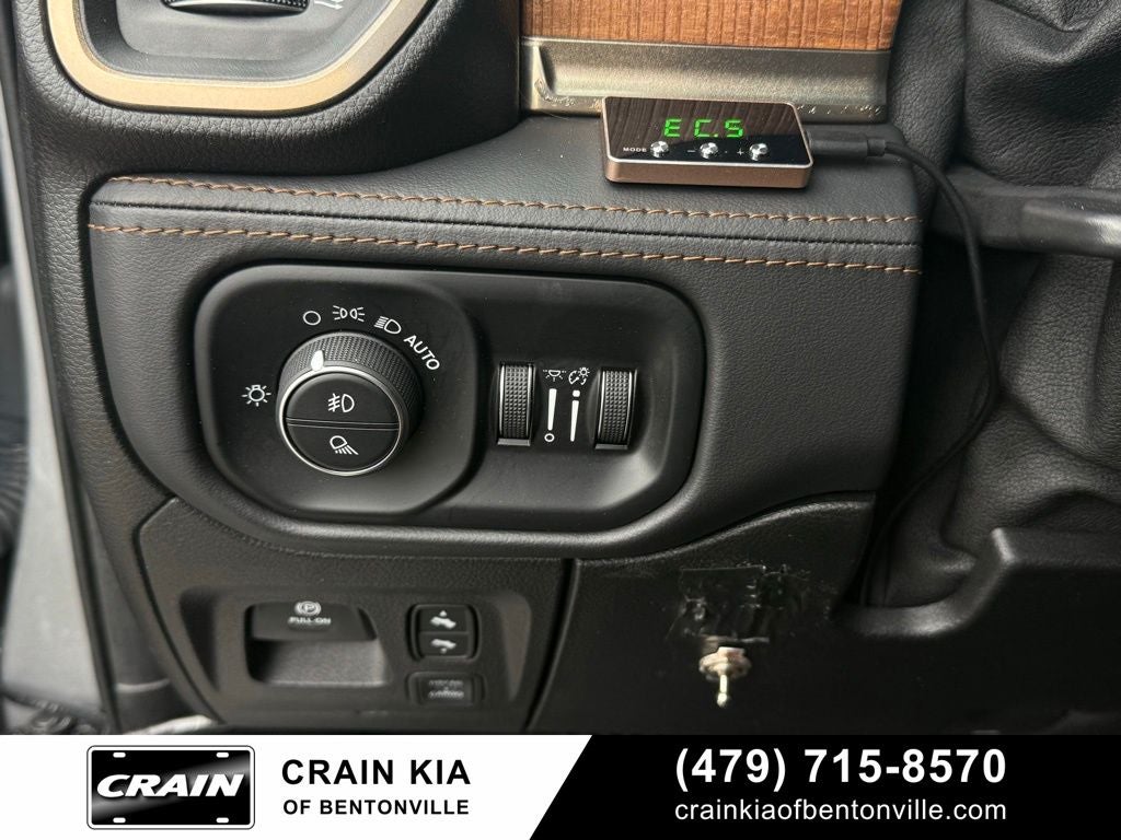 2020 RAM 1500 Limited - 4WD / PANORAMIC SUNROOF / LIFTED!