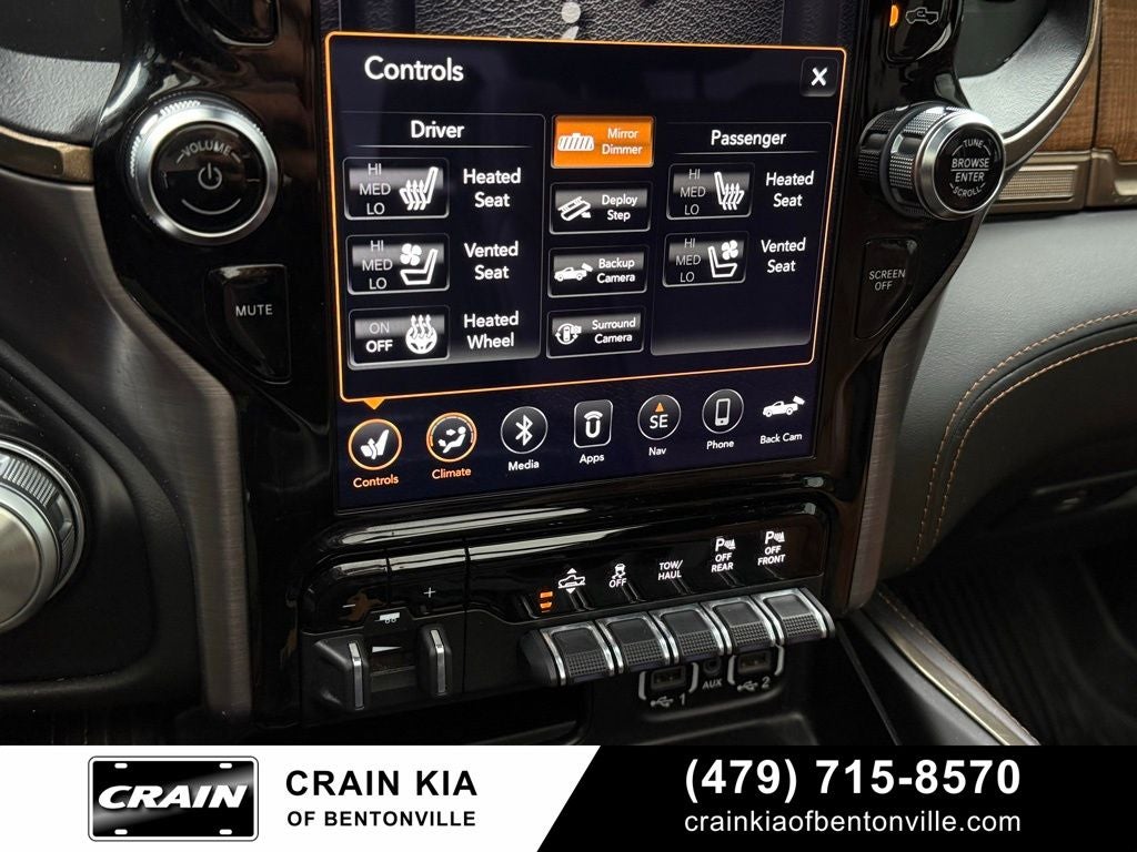 2020 RAM 1500 Limited - 4WD / PANORAMIC SUNROOF / LIFTED!