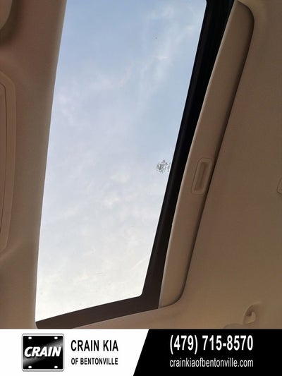 2018 Ford Focus Titanium - SUNROOF / CLEAN CARFAX / LOW MILES!