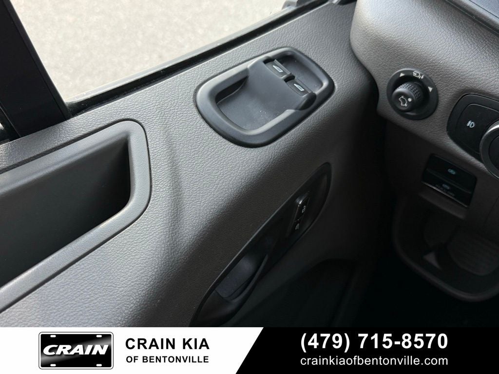 2024 Ford Transit-350 XLT - 12 PASSENGER / CLEAN CARFAX / ONE OWNER