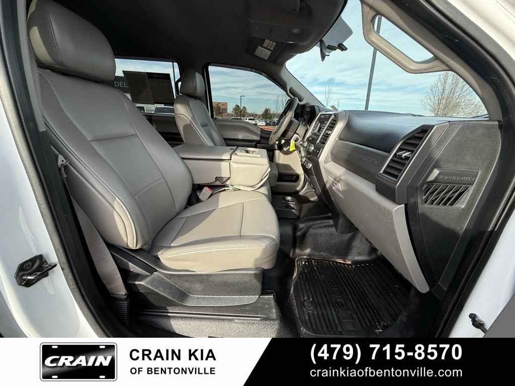 2019 Ford F-250SD XL - 4WD / CLEAN CARFAX