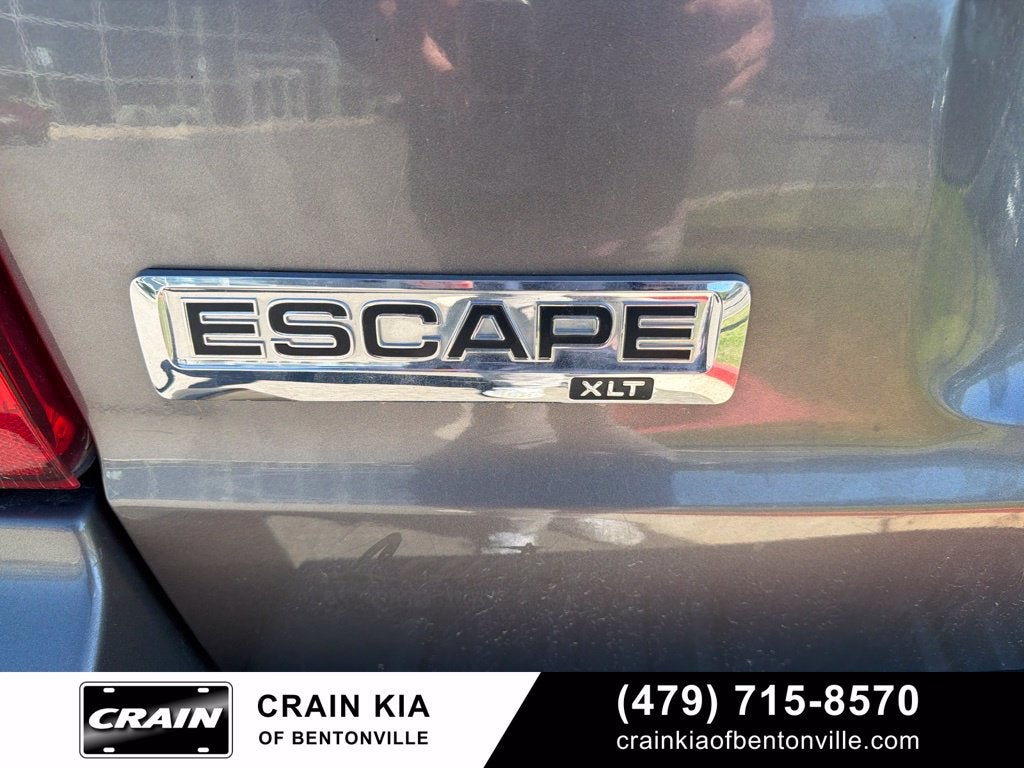 2009 Ford Escape XLT - CLEAN CARFAX / ONE OWNER