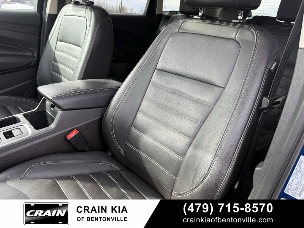 2017 Ford Escape Titanium - PANORAMIC SUNROOF / CLEAN CARFAX