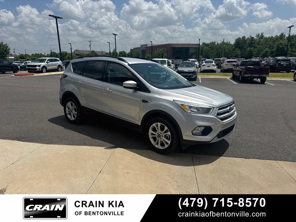 2018 Ford Escape SE - 4WD / CLEAN CARFAX / ONE OWNER