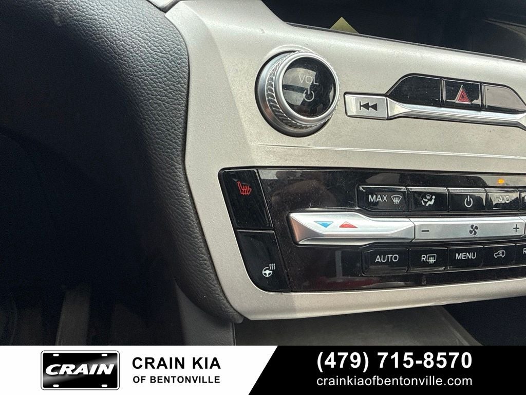 2022 Ford Explorer XLT - 4WD / PANORAMIC SUNROOF / CLEAN CARFAX