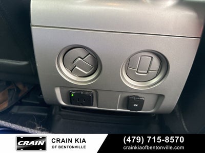 2012 Ford F-150 Lariat - 4WD / LIFTED!