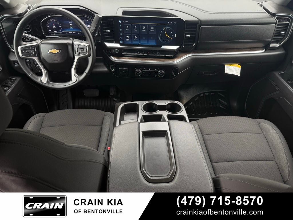 2025 Chevrolet Silverado 2500HD LT - 4WD / CLEAN CARFAX / ONE OWNER