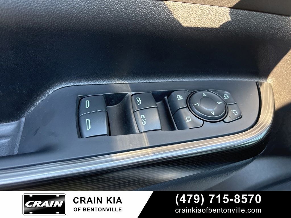 2023 GMC Acadia SLT - CLEAN CARFAX / ONE OWNER