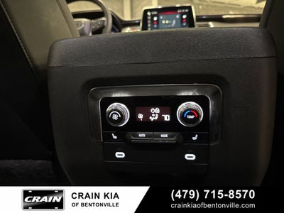 2024 GMC Yukon AT4 - 4WD / PANORAMIC SUNROOF / CLEAN CARFAX