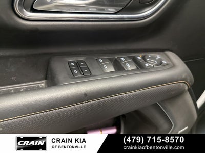 2024 GMC Yukon AT4 - 4WD / PANORAMIC SUNROOF / CLEAN CARFAX