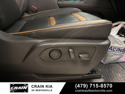 2024 GMC Yukon AT4 - 4WD / PANORAMIC SUNROOF / CLEAN CARFAX