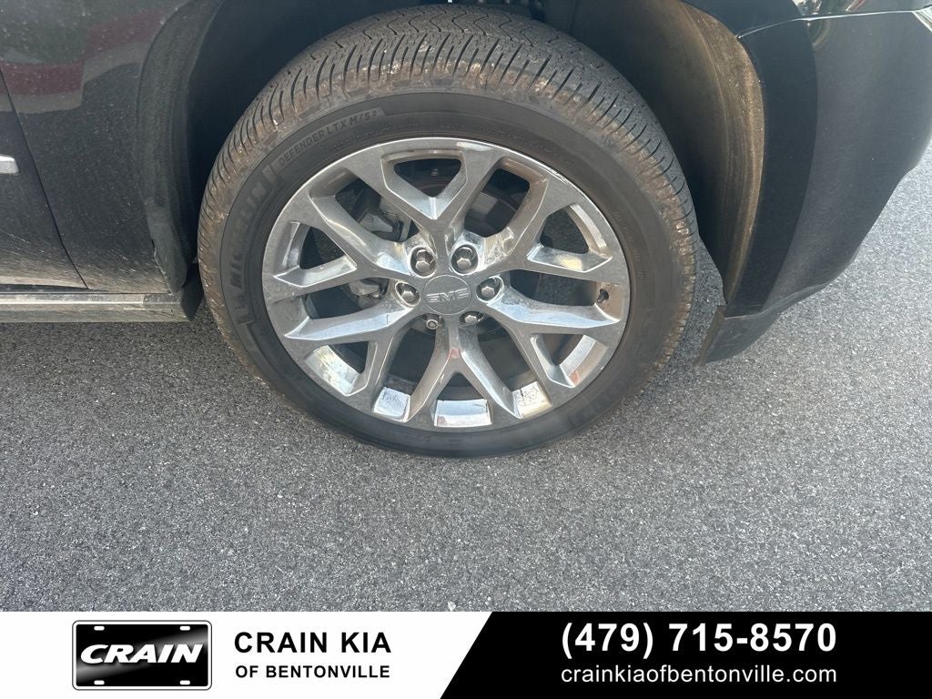 2017 GMC Yukon Denali - 4WD / ONE OWNER / SUNROOF