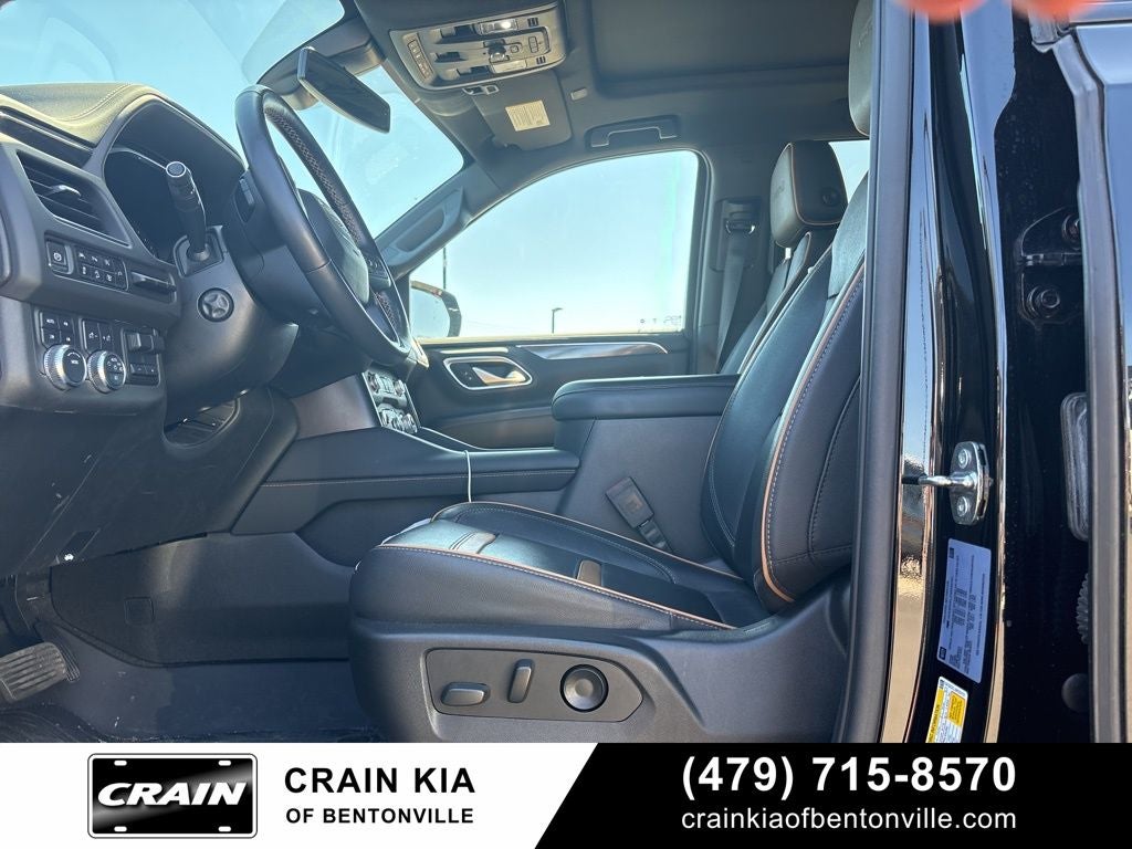 2022 GMC Yukon AT4 - 4WD / PANORAMIC SUNROOF / CLEAN CARFAX