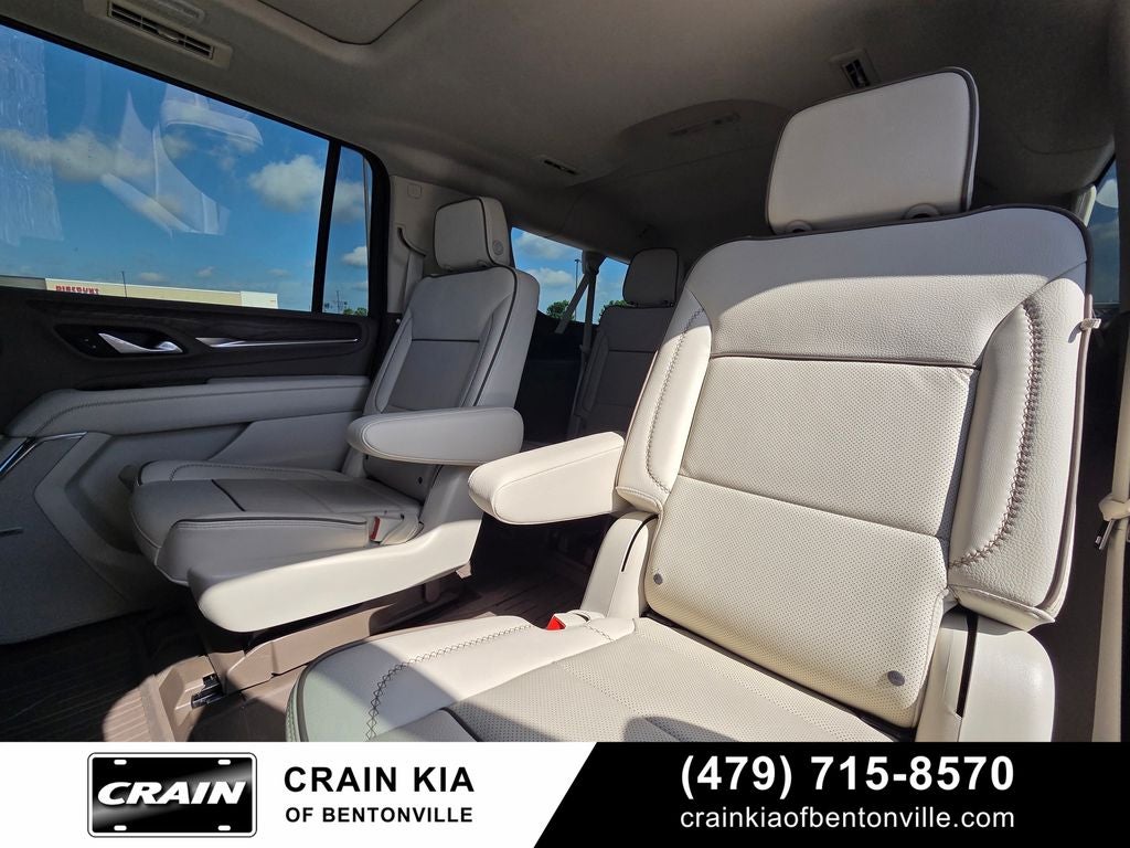 2024 GMC Yukon XL Denali - 4WD / PANORAMIC SUNROOF / ONE OWNER