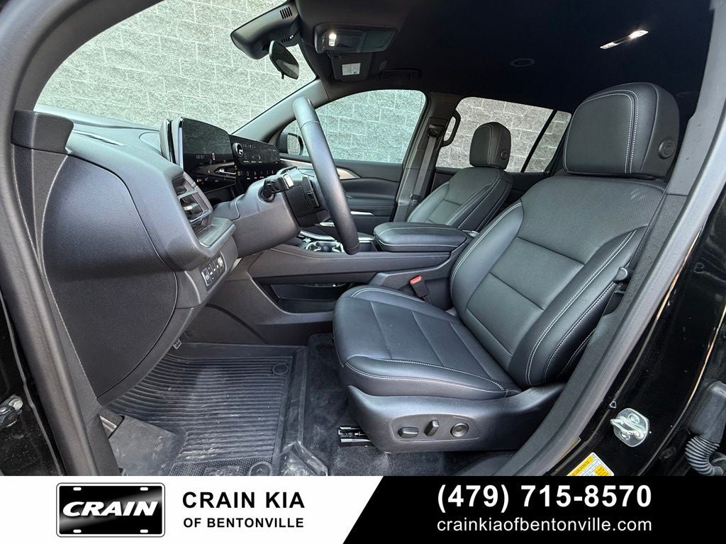 2025 Chevrolet Traverse LT - AWD / CLEAN CARFAX / ONE OWNER
