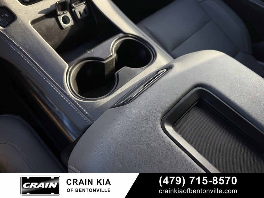 2019 Chevrolet Suburban LT - 4WD / SUNROOF / CLEAN CARFAX