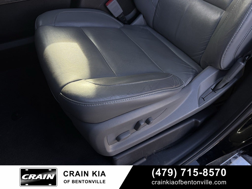 2019 Chevrolet Suburban LT - 4WD / SUNROOF / CLEAN CARFAX