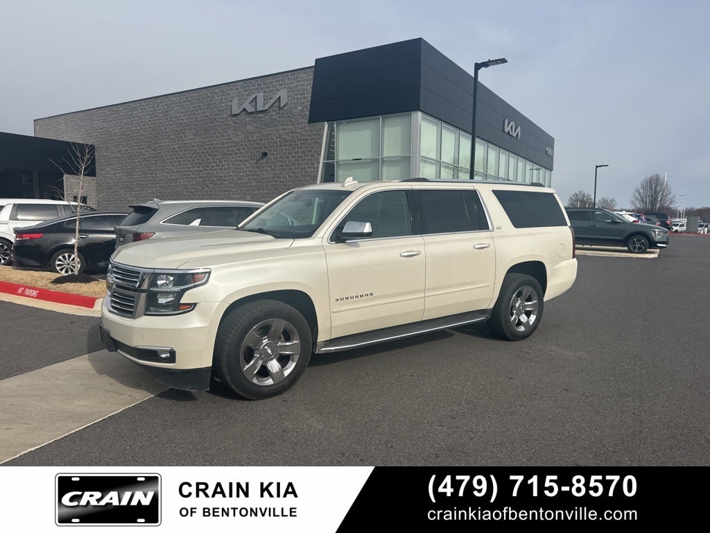 2015 Chevrolet Suburban LTZ - 4WD / SUNROOF / DVD / CLEAN CARFAX