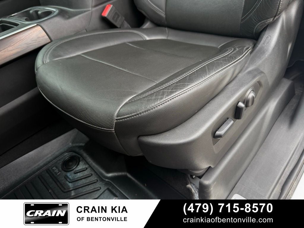 2020 GMC Sierra 3500HD SLT - 4WD / CLEAN CARFAX