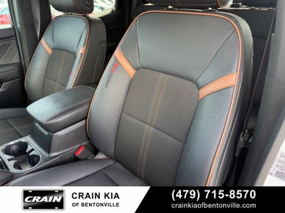 2024 GMC Canyon AT4 - 4WD / CLEAN CARFAX / ONE OWNER