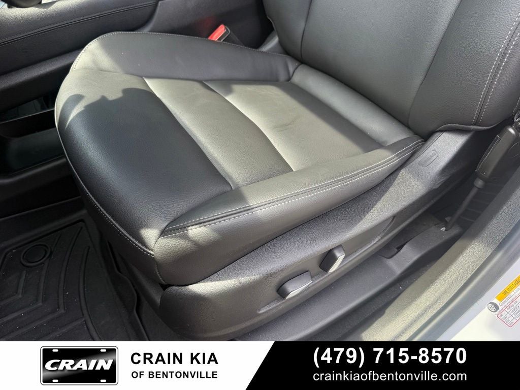 2024 Cadillac XT6 Luxury - AWD / PANORAMIC SUNROOF / CLEAN CARFAX