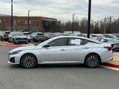 2024 Nissan Altima 2.5 SV - CLEAN CARFAX / ONE OWNER