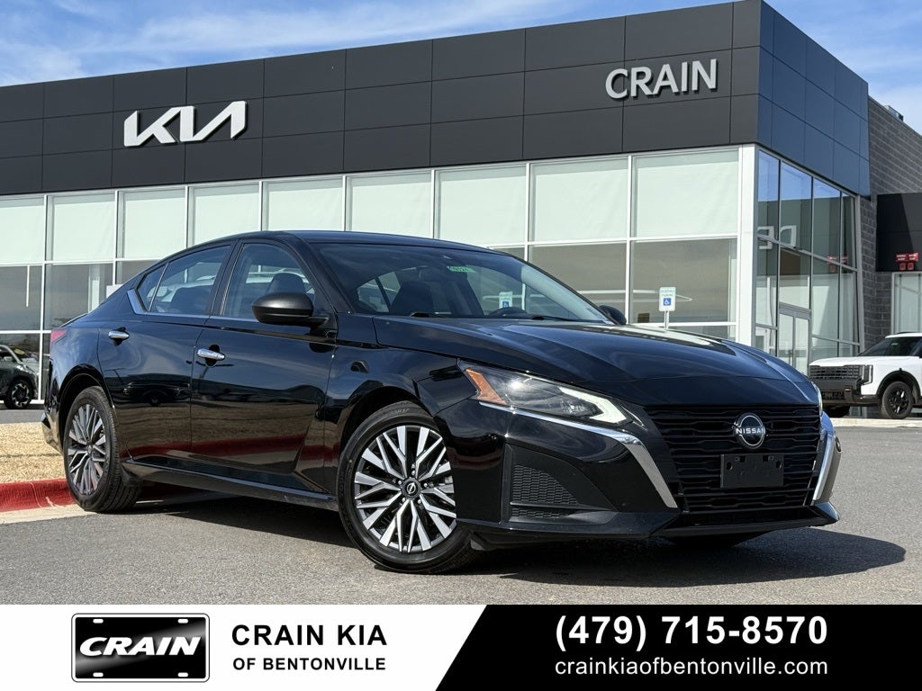 2024 Nissan Altima 2.5 SV - CLEAN CARFAX / ONE OWNER