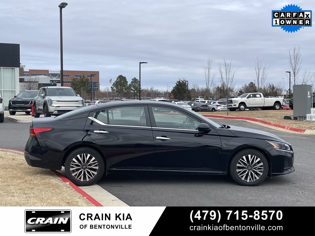 2024 Nissan Altima 2.5 SV - CLEAN CARFAX / ONE OWNER