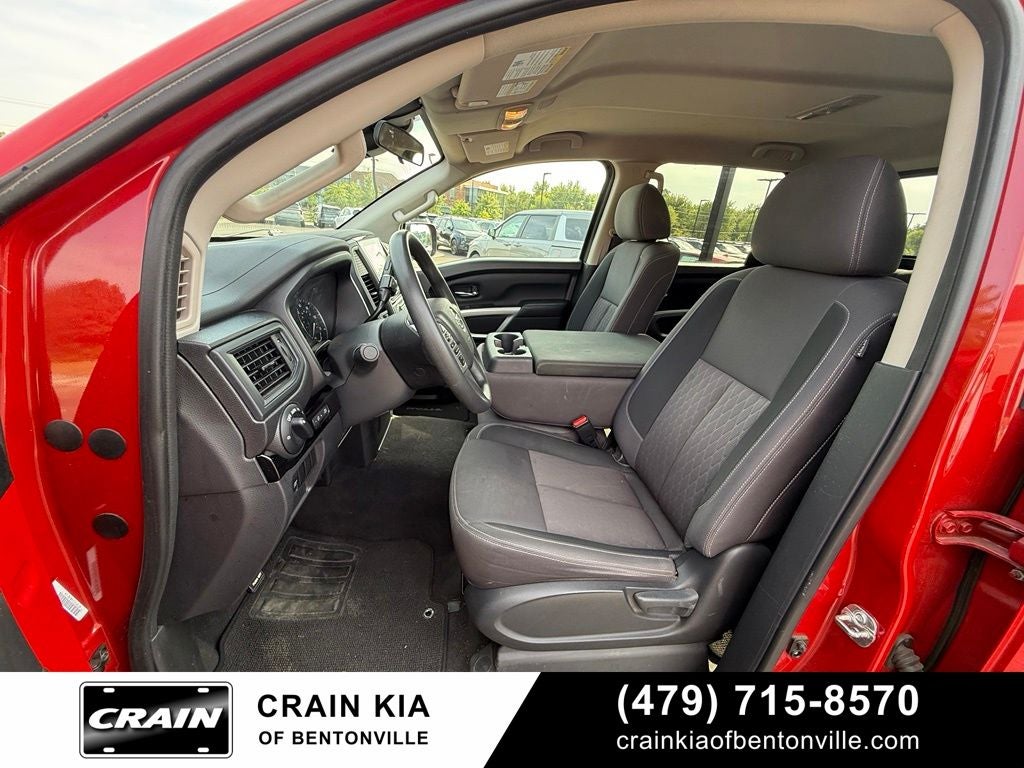 2022 Nissan Titan SV - 4WD